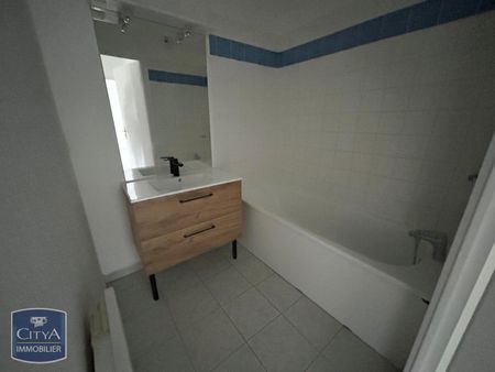 Location Appartement 2 pièces 48m² LOUVROIL 59720 - Photo 4
