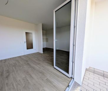 Modern Sanierte 3-Raum-Wohnung mit Badewanne - Foto 4