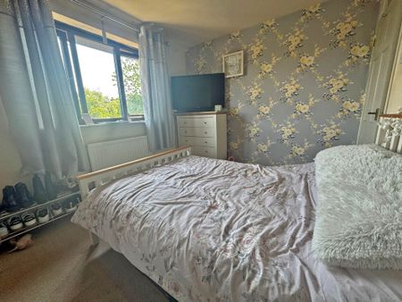 Kingston Close, Shaw - Photo 4