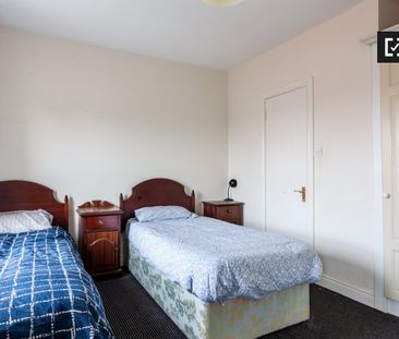 Room in 4-bedroom flatshare in Stoneybatter, Dublin - Photo 6