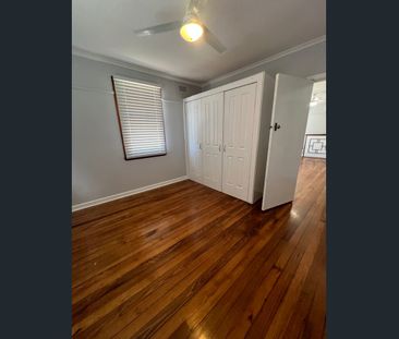 Stylish 2 Bedroom Home - Photo 2