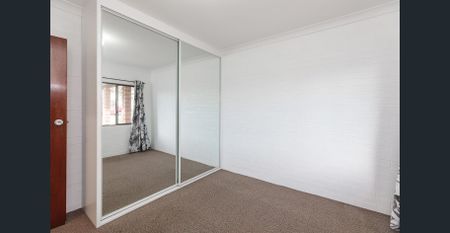 Low maintenance villa - Photo 3