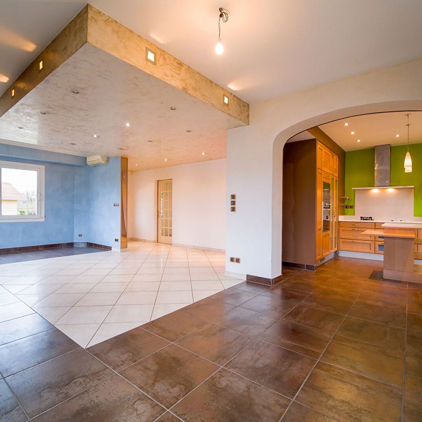 Location Appartement 5 pièces 164m² - Photo 1