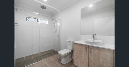 The Ideal Unit with a Yard! - Photo 4