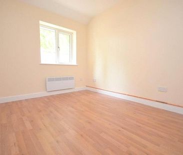 1 bedroom bungalow to rent - Photo 2