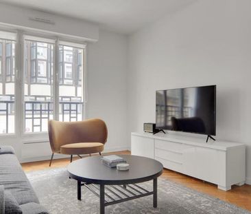 Rue Philibert Delorme - Photo 4