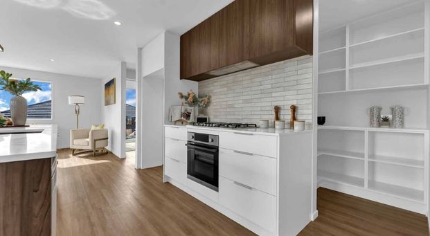 Family home in Pokeno - Photo 1