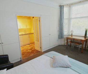 23 The Avenue, Lincoln, Lincolnshire, LN1 1PD - Photo 2