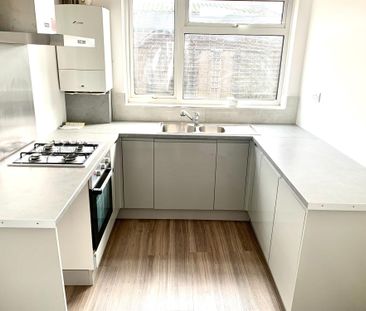 Regents Park, So16 - Photo 3