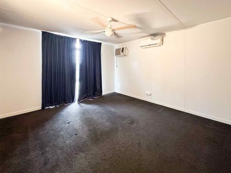 17 Tait Street, Kelso QLD 4815 - House For Rent | Domain - Photo 4