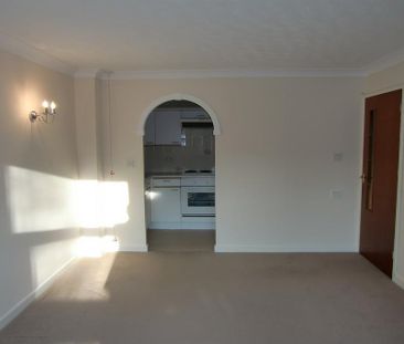 1 bedroom retirement property to rent - Photo 2