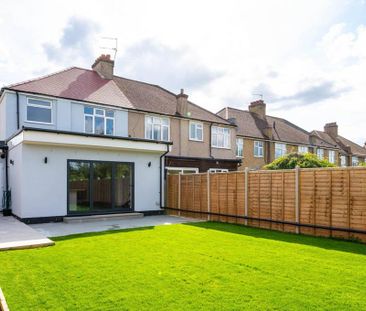 4 bedroom semi-detached house to rent - Photo 4