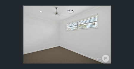 Contemporary Townhome Offering Space, Comfort and Convenience - Photo 3