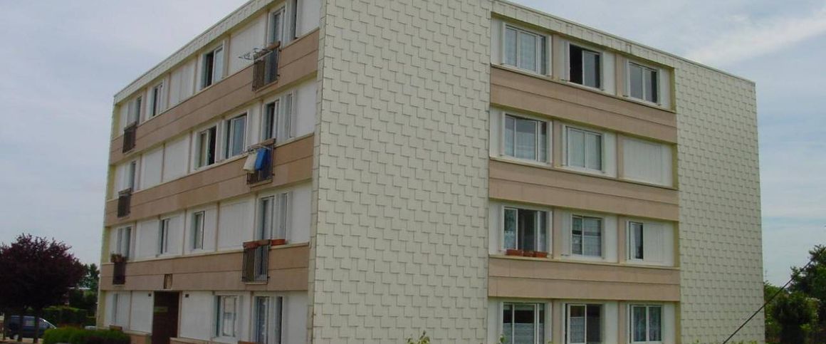 ETREPAGNY - T4 de 82 m² - Photo 1