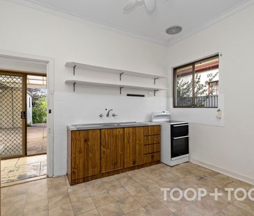 Two bedroom home in Maylands - Photo 2