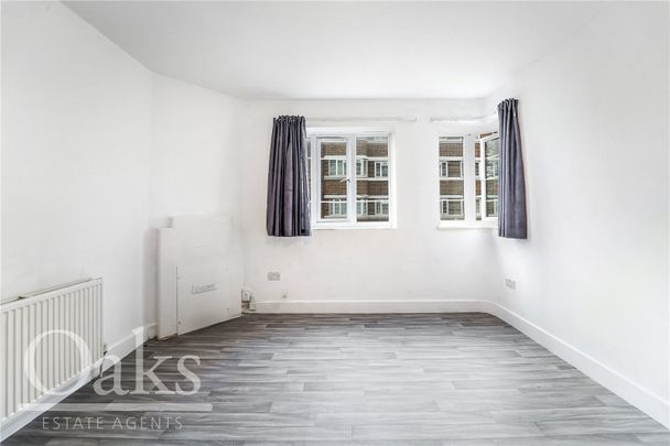 Warwick Gardens, Thornton Heath, Surrey - Photo 1