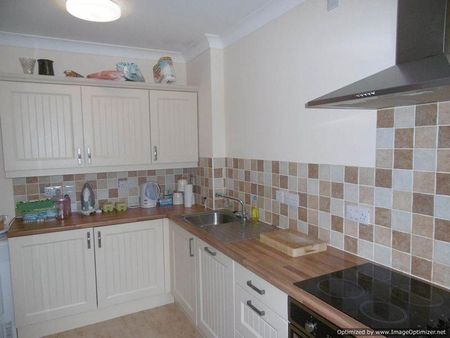 3 bedroom detached house to rent - Photo 2