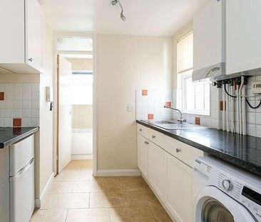 Priory Road, Tonbridge, Kent, TN9 - Photo 3
