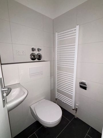 Mietwohnung in Nürnberg - Gemütliche 2-Zimmer-Wohnung im 1. OG mit Loggia! - Photo 2