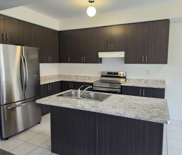 For Lease - 2521 Athena Path, Pickering, Ontario - Photo 4