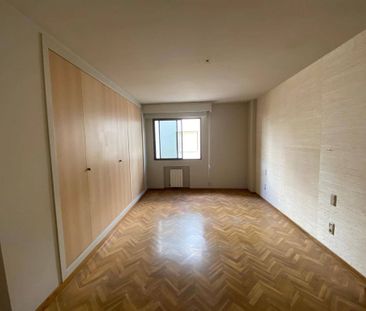 5 room luxury Apartment for rent in Seville, Spain - Photo 1