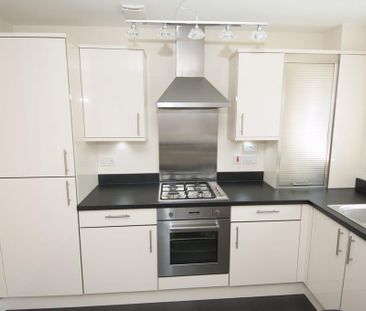 2 bedroom semi-detached house to rent - Photo 6