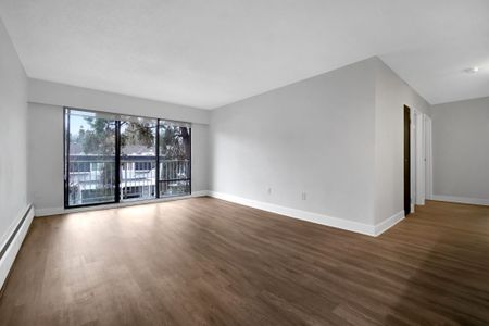 Renaissance On Shaw - Photo 4