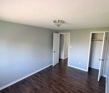 For Lease - 1 Royalwood Court Unit# 27, Hamilton, Ontario - Photo 4