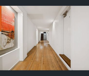 A Chic Little Sanctuary in the Heart of New Farm + FULLY FURNISHED! - Photo 3