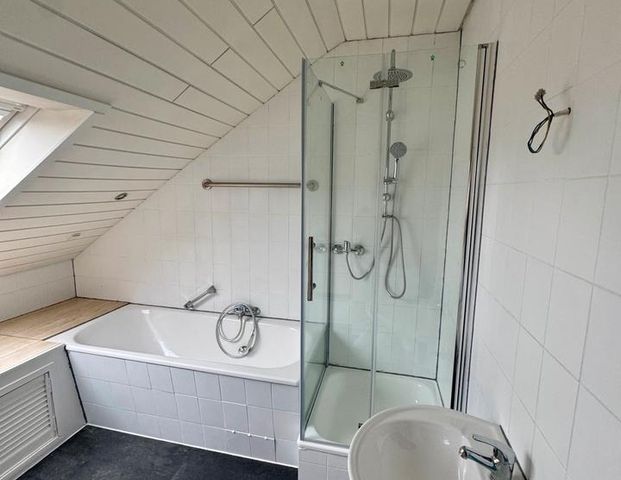 2-Zimmer-DG-Wohnung mit Wintergarten und Galerie in Steinheim - Photo 1