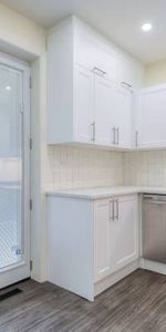 8 DRAPER ST. - BRAND NEW!3BED/3BATH, SAUNA,LAUNDRY, BROWNSTONES LIVING - Photo 4