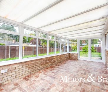 3 bedroom detached bungalow to rent - Photo 4