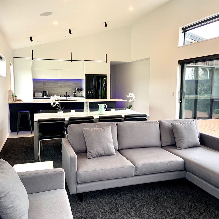 Wigram, 4 bedrooms - Photo 1
