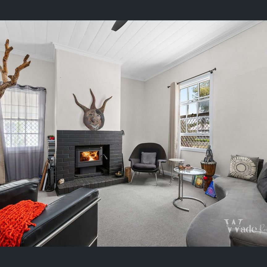 Quirky & Quaint - Photo 1