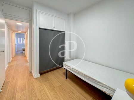 Apartment for rent in the Gràcia neighborhood - Photo 4
