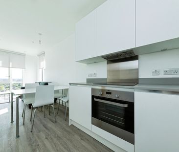 1 Bed Flat, Addiscombe Grove, CR0 - Photo 4