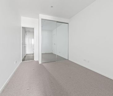 Central, city views! - Photo 3