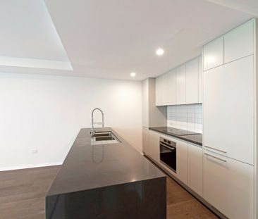 Luxury Living On The Foreshore - Photo 6