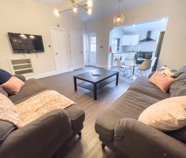 6 bedroom terraced house to rent - Photo 2