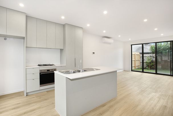 4/151 Rosanna Road, Rosanna VIC 3084 - Townhouse For Rent | Domain - Photo 1