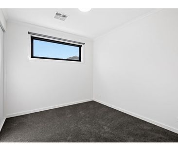 Modern Townhouse in Port Adelaide Location - Photo 3
