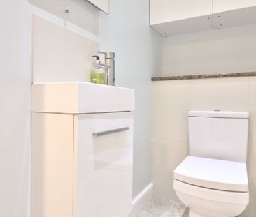 3 bedroom mid terraced house to rent - Photo 6