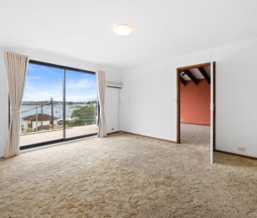 SPACIOUS FOUR-BEDROOM HOME WITH WATER VIEWS, MULTIPLE LIVING AREAS ... - Photo 2