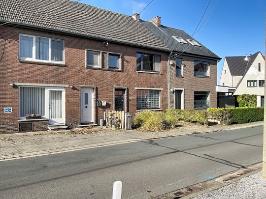 Comfortabele woning met 3 slaapkamer in Maaseik - Photo 1