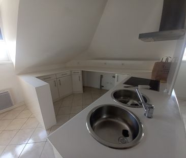 Location Appartement 3 pièces 55m² TROYES 10000 - Photo 2