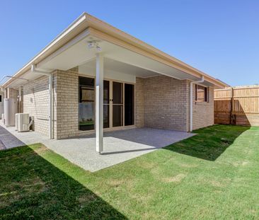 Family Home in Highlands Estate! - Photo 6