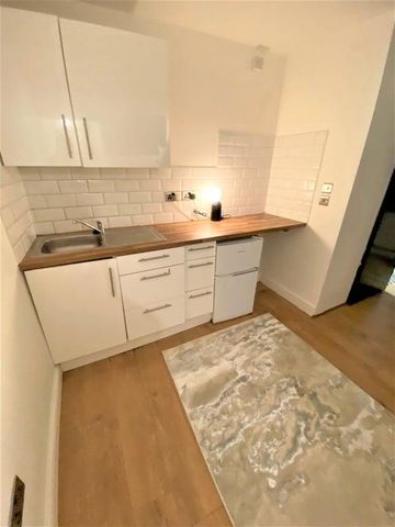 Studio to rent - Photo 5