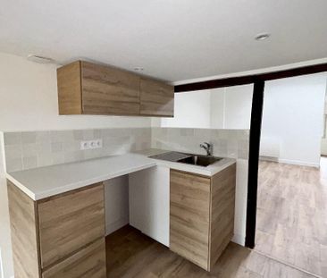 Location Appartement 2 pièces 37m² ANGOULEME 16000 - Photo 2