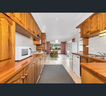 40 Massie Street, Cooma, NSW 2630 - Photo 2