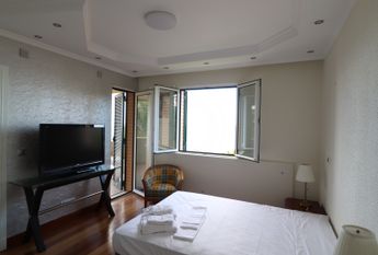 4 QUARTOS | ESTRADA MONUMENTAL | FUNCHAL